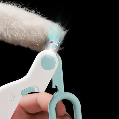 GlowTrim – Precision Nail Clipper with LED for Cats & Dogs